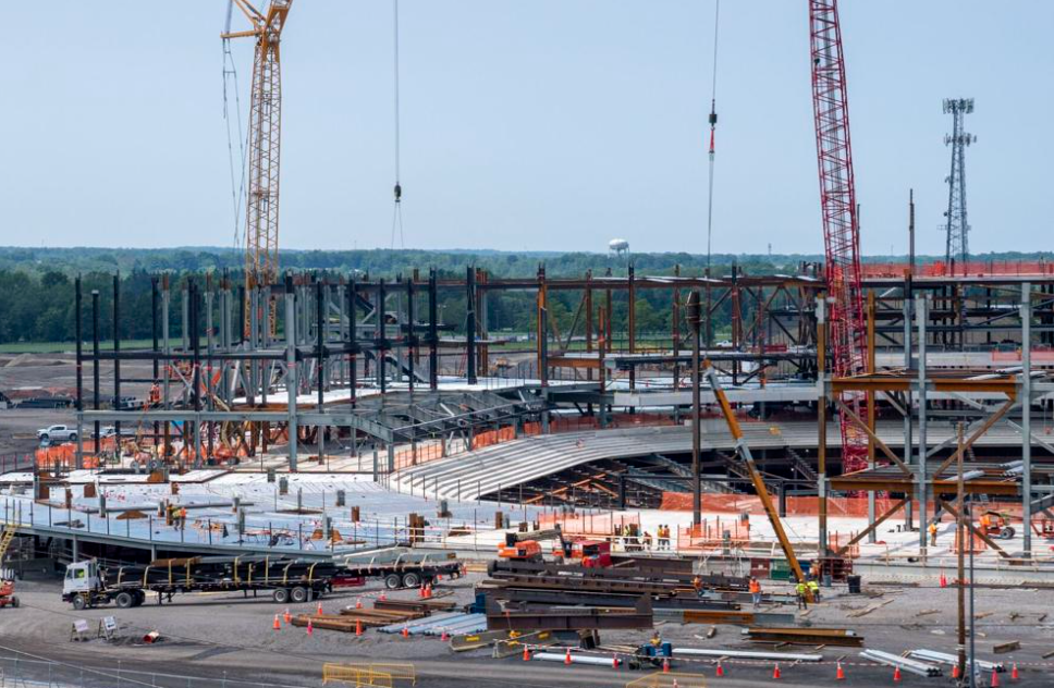 picture of bills stadium in Orchard Park under construction